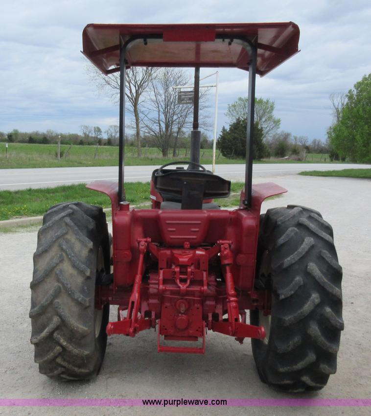 image for item AC9295 Case IH 495 tractor