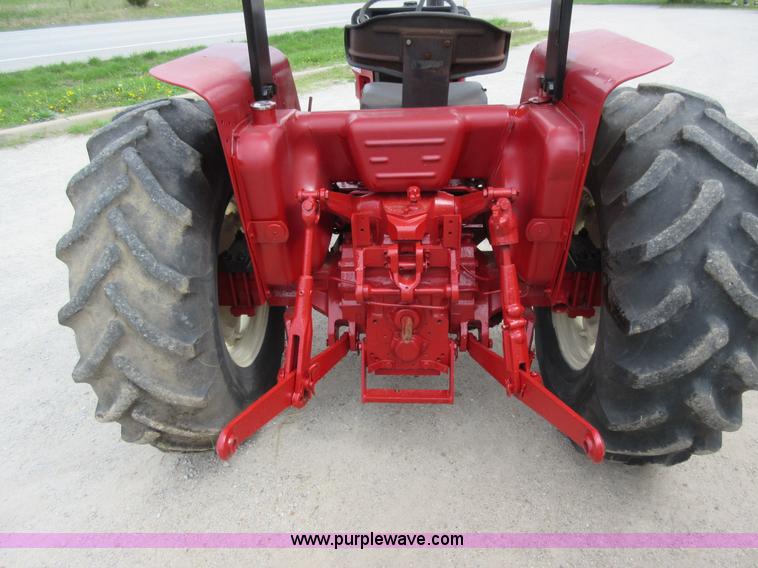 image for item AC9295 Case IH 495 tractor
