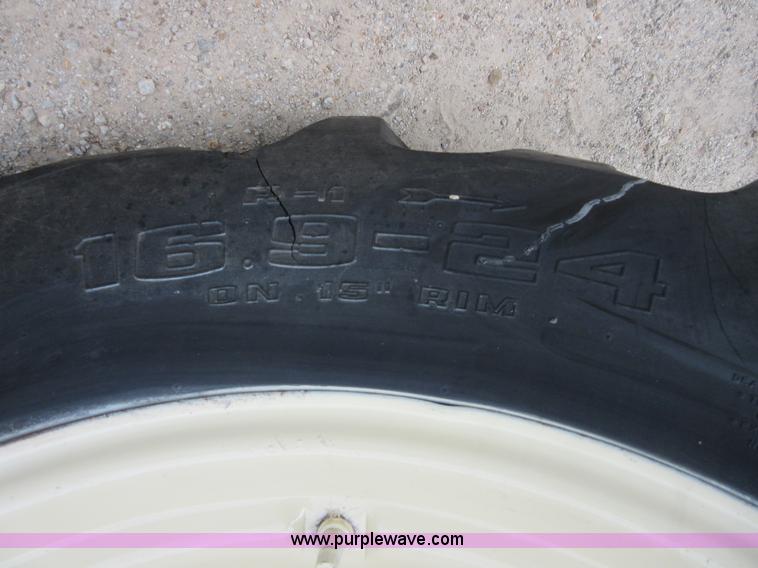 image for item AC9295 Case IH 495 tractor