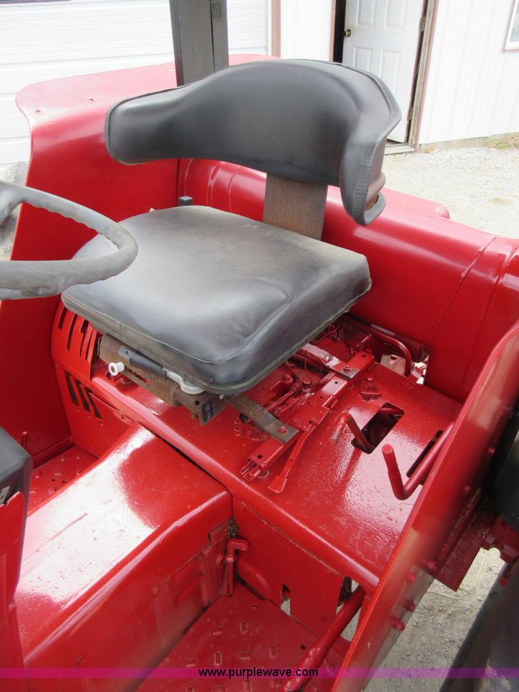 image for item AC9295 Case IH 495 tractor