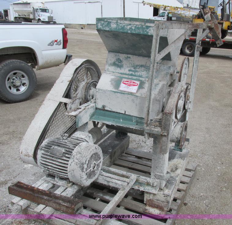 image for item AW9701 Davis Krimper Kracker roller mill