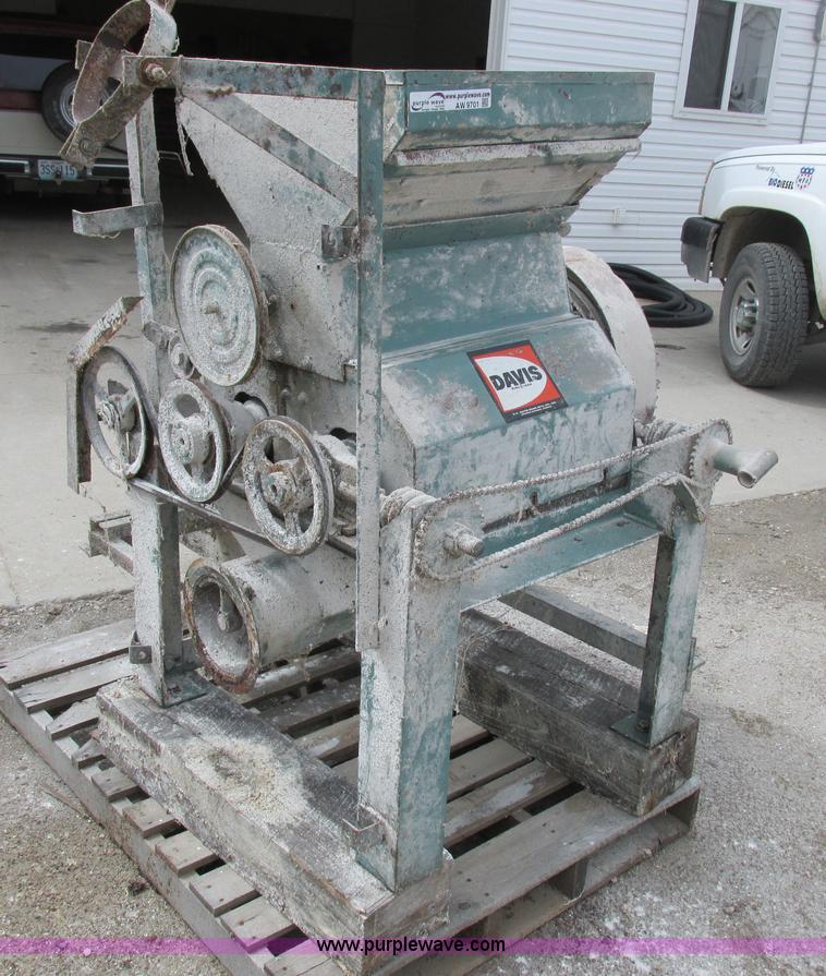 image for item AW9701 Davis Krimper Kracker roller mill