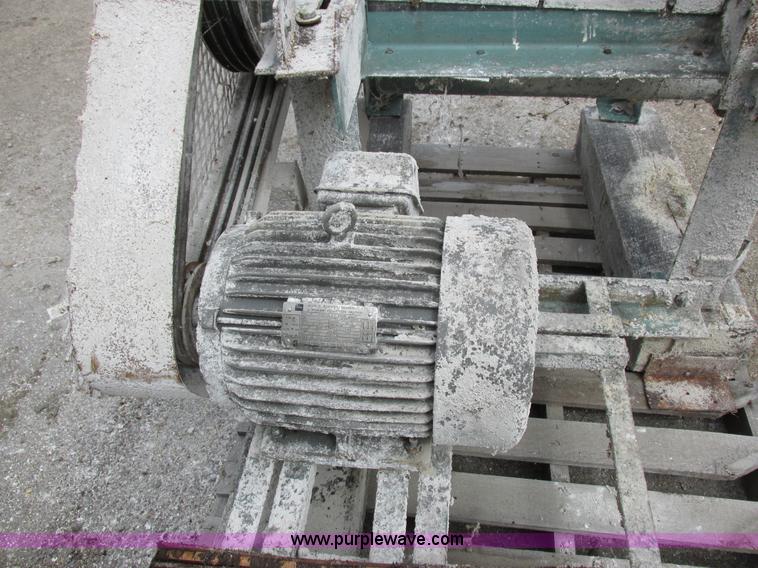 image for item AW9701 Davis Krimper Kracker roller mill