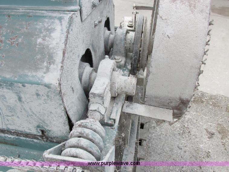 image for item AW9701 Davis Krimper Kracker roller mill