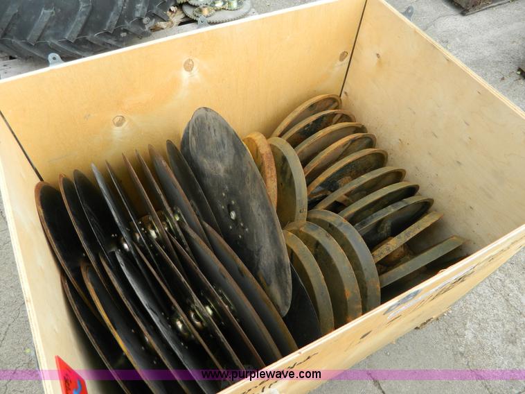 (20) opener disks in Assaria, KS Item BH9650 sold Purple Wave