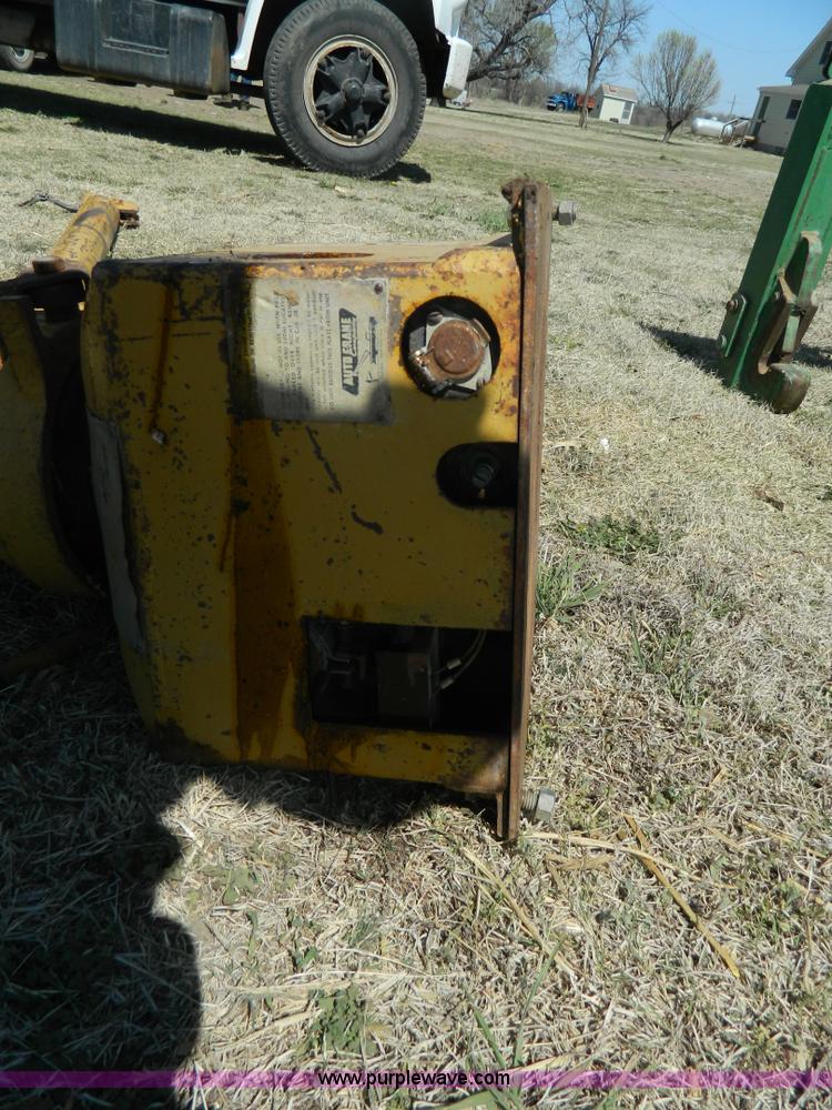 image for item BH9666 Auto crane