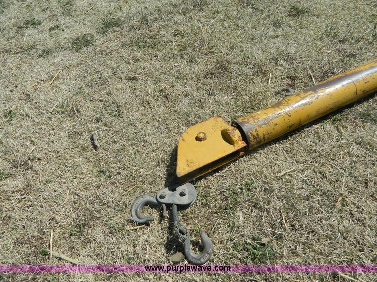 image for item BH9666 Auto crane