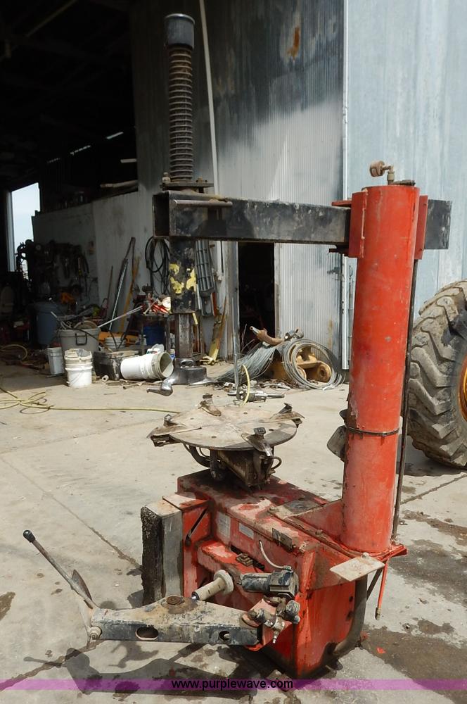 image for item BJ9591 Corghi A9218TI tire machine