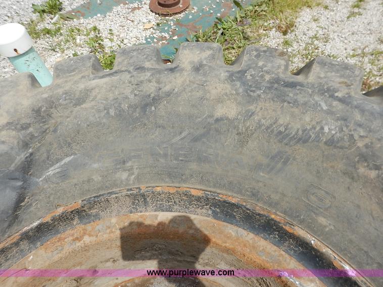 image for item BJ9597 General 18.00-25 tire and wheel