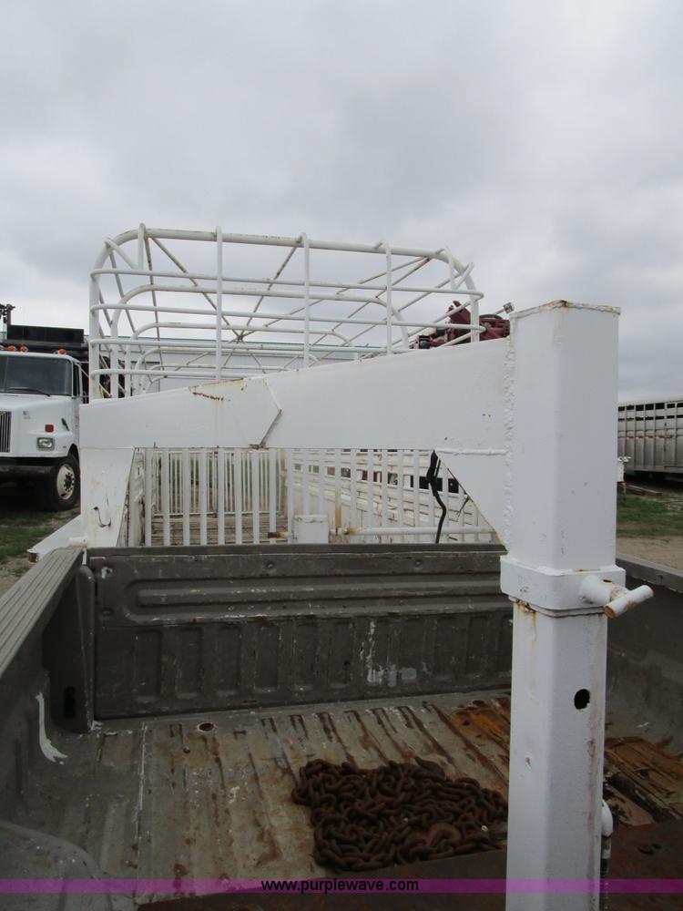 image for item D2411 1972 Gooseneck 7220 stock trailer