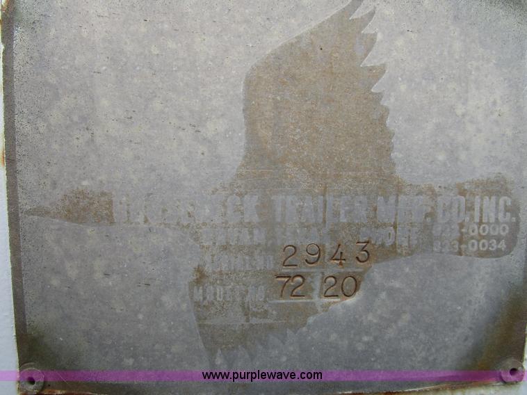 image for item D2411 1972 Gooseneck 7220 stock trailer