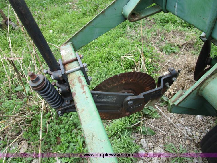 image for item D2412 John Deere 7000 planter