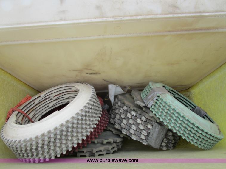 image for item D2412 John Deere 7000 planter