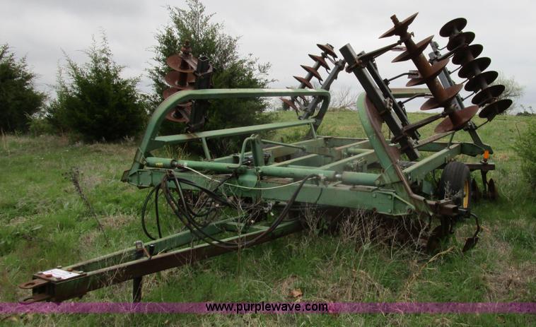 image for item D2413 John Deere 235 disk