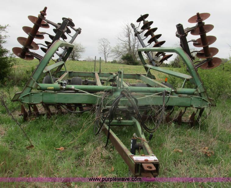 image for item D2413 John Deere 235 disk