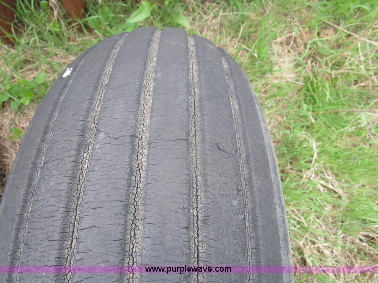 image for item D2413 John Deere 235 disk