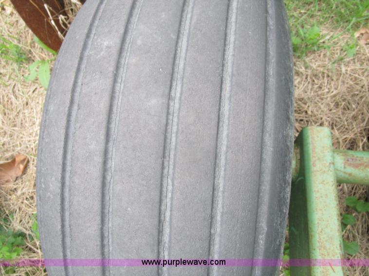 image for item D2413 John Deere 235 disk