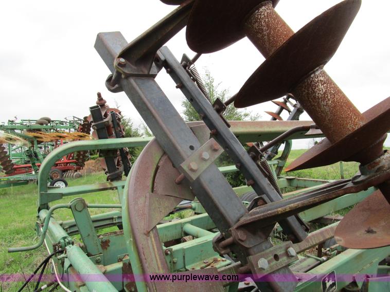 image for item D2413 John Deere 235 disk