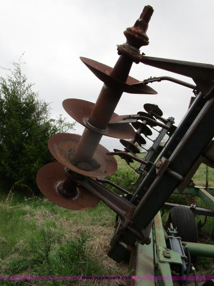 image for item D2413 John Deere 235 disk