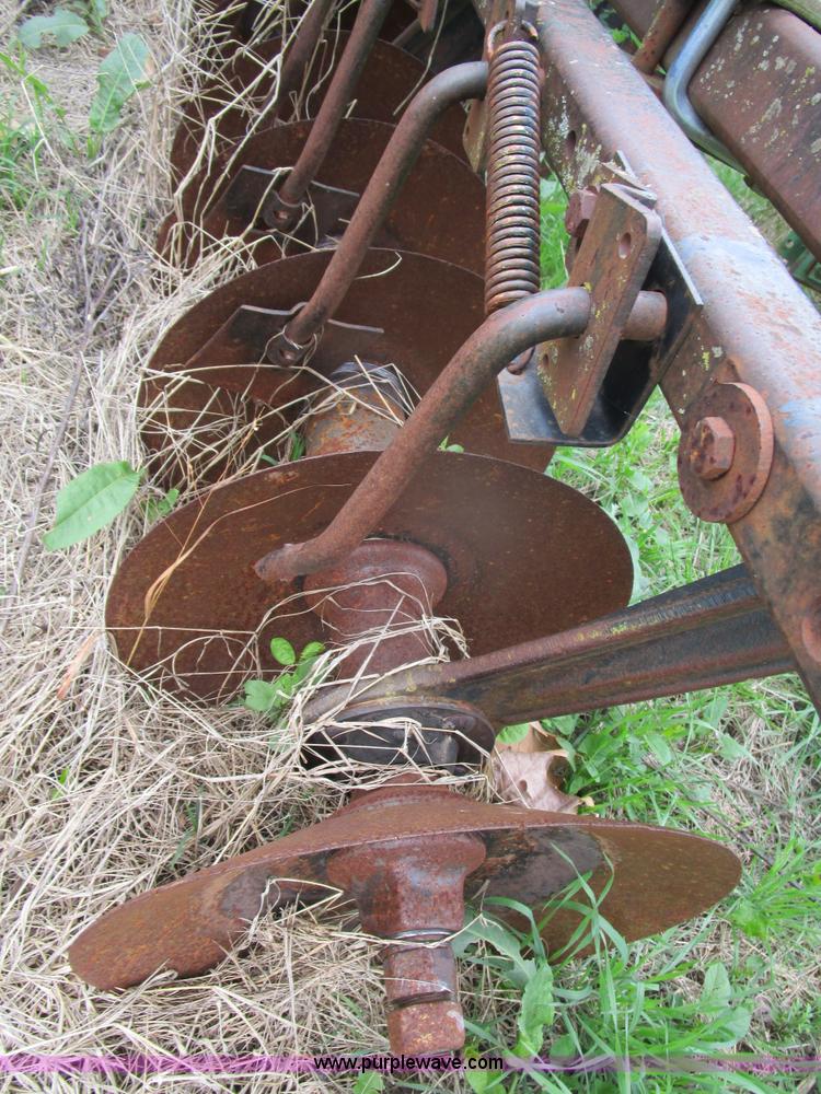 image for item D2413 John Deere 235 disk