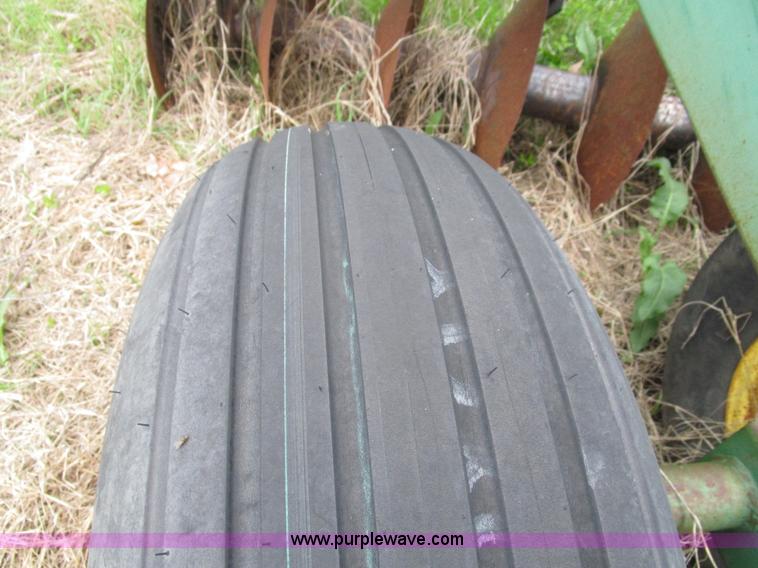 image for item D2413 John Deere 235 disk