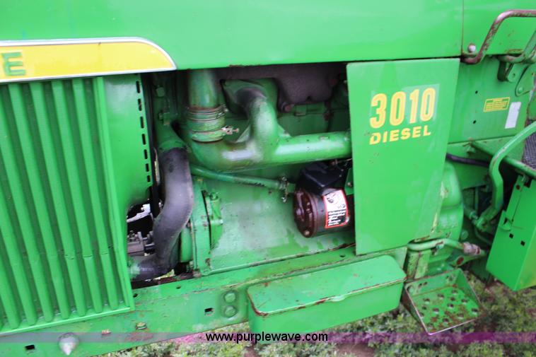 image for item F7677 1963 John Deere 3010 tractor