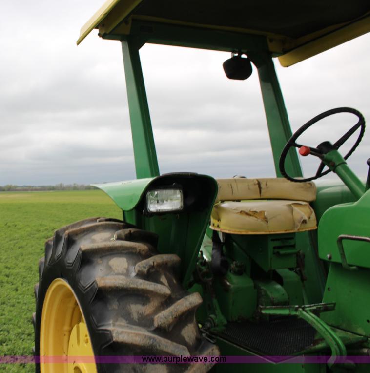 image for item F7677 1963 John Deere 3010 tractor