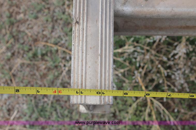 image for item H1529 1992 Wilson Muv-All drop deck trailer