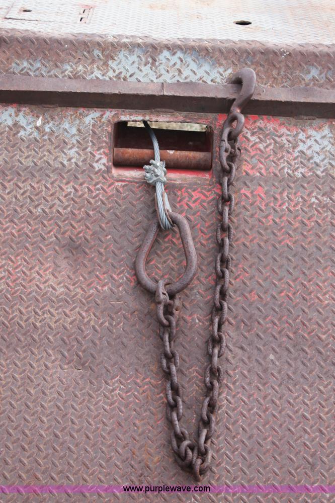 image for item H1529 1992 Wilson Muv-All drop deck trailer