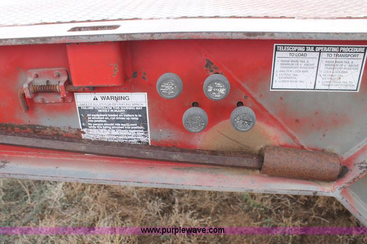 image for item H1529 1992 Wilson Muv-All drop deck trailer