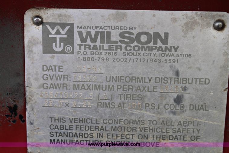 image for item H1529 1992 Wilson Muv-All drop deck trailer