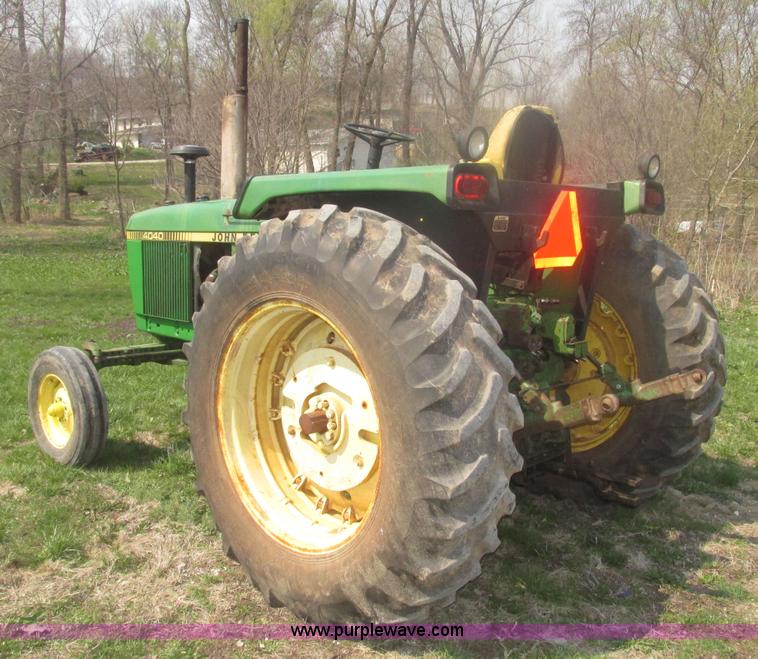 image for item H4677 1979 John Deere 4040 row crop tractor
