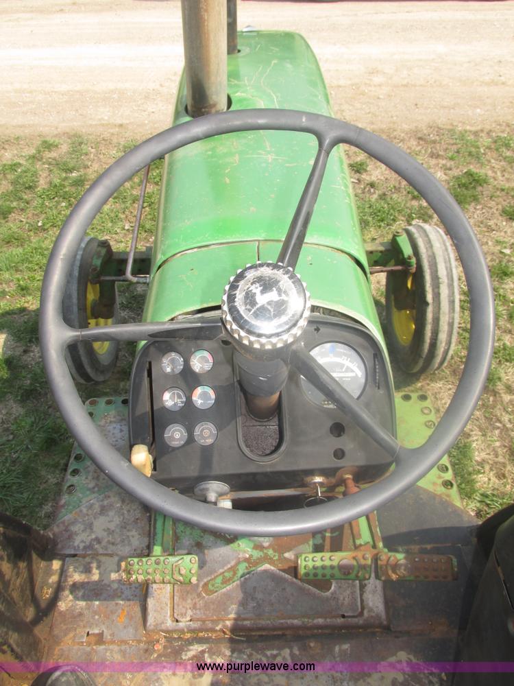 image for item H4677 1979 John Deere 4040 row crop tractor