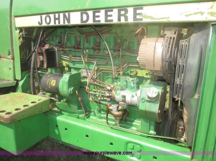 image for item H4677 1979 John Deere 4040 row crop tractor