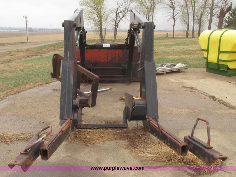 image for item H4692 Farm Hand XL1140 tractor loader