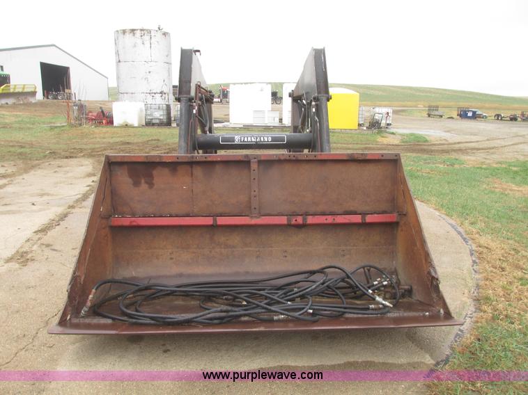 image for item H4692 Farm Hand XL1140 tractor loader