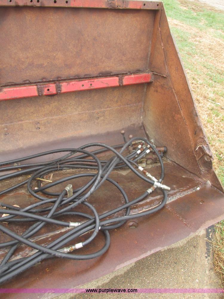 image for item H4692 Farm Hand XL1140 tractor loader