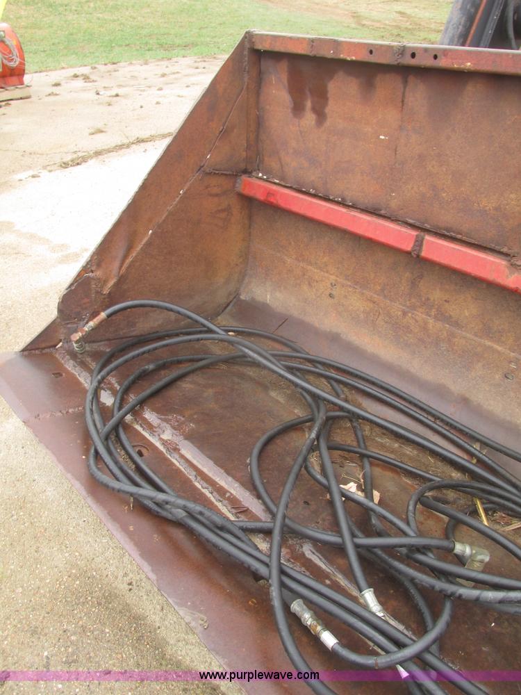 image for item H4692 Farm Hand XL1140 tractor loader