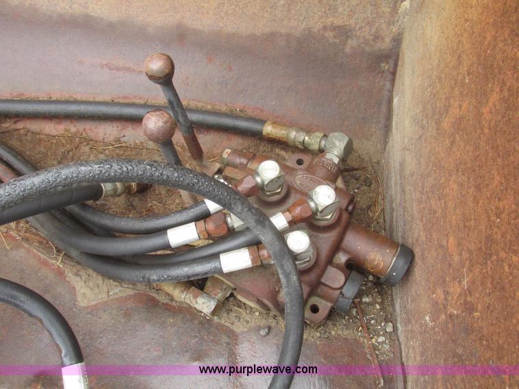 image for item H4692 Farm Hand XL1140 tractor loader