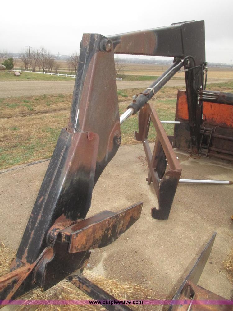 image for item H4692 Farm Hand XL1140 tractor loader