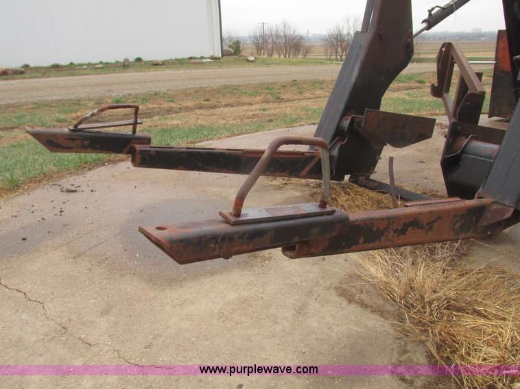 image for item H4692 Farm Hand XL1140 tractor loader
