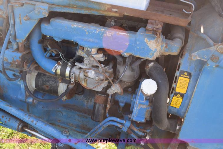 image for item H5142 1977 Ford 3600 tractor