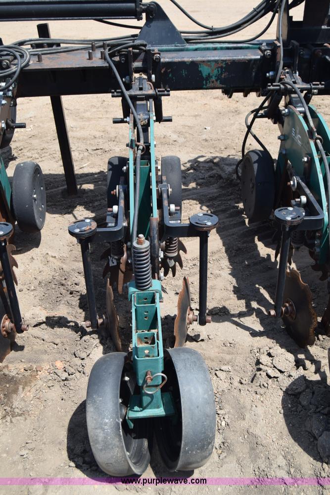 image for item H8608 Twin Diamond Strip Cat strip tiller