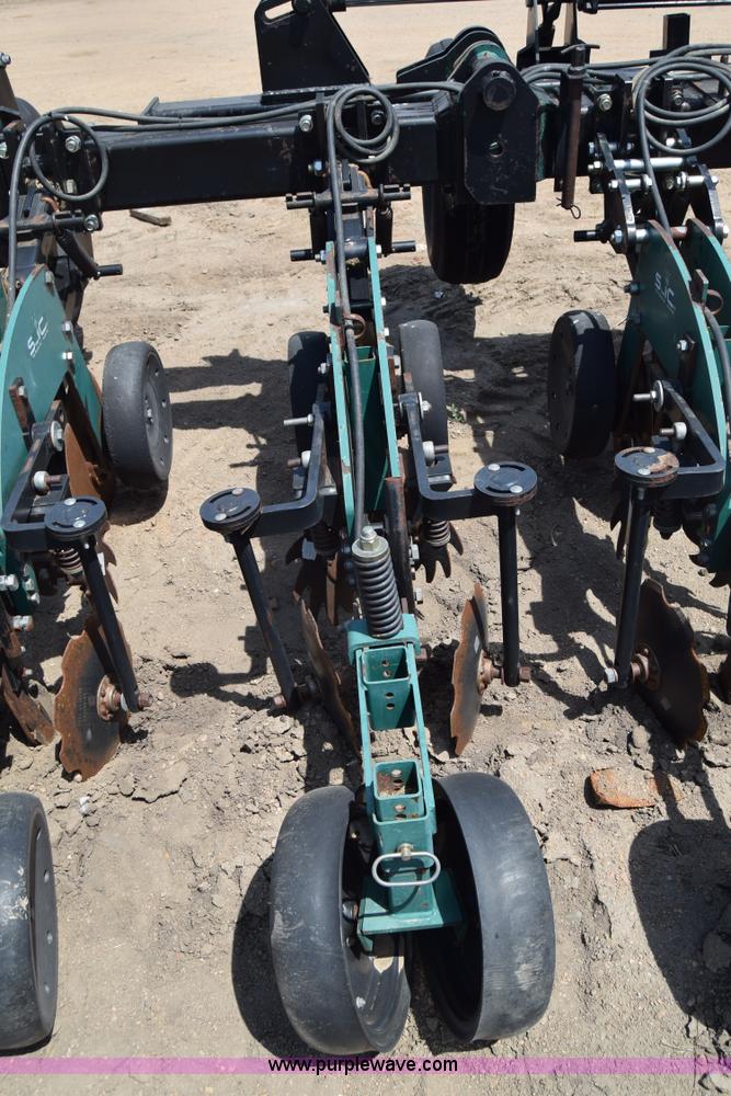 image for item H8608 Twin Diamond Strip Cat strip tiller