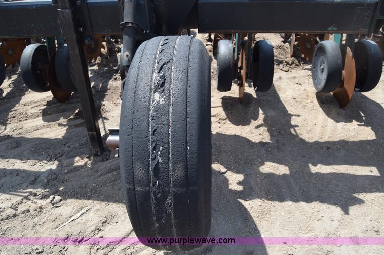 image for item H8608 Twin Diamond Strip Cat strip tiller