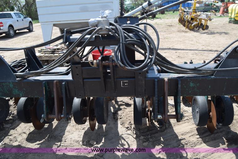 image for item H8608 Twin Diamond Strip Cat strip tiller