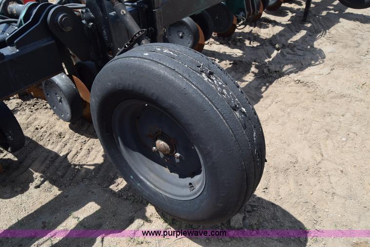 image for item H8608 Twin Diamond Strip Cat strip tiller