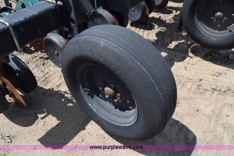 image for item H8608 Twin Diamond Strip Cat strip tiller