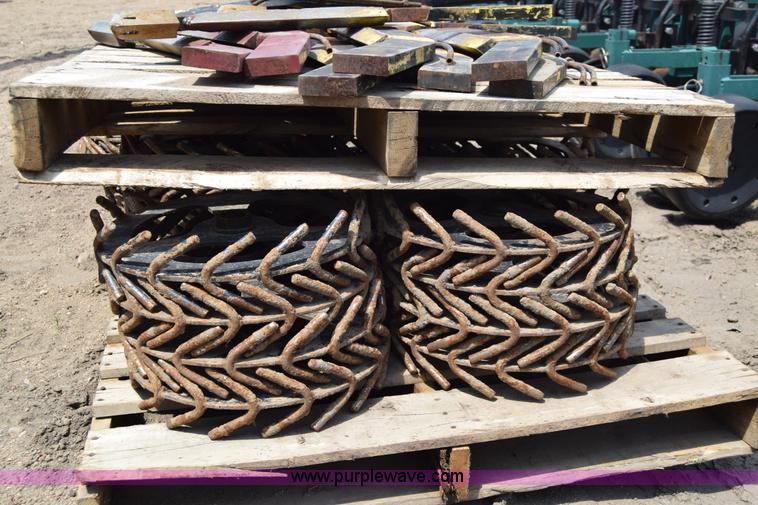 image for item H8608 Twin Diamond Strip Cat strip tiller