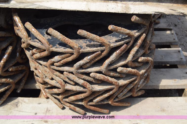 image for item H8608 Twin Diamond Strip Cat strip tiller